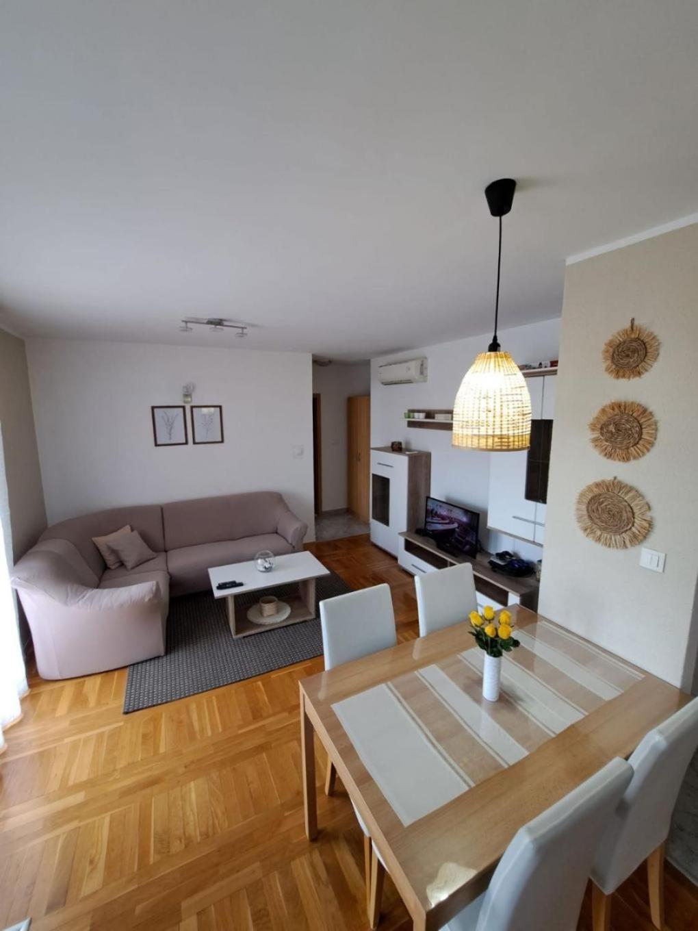 Apartment Slava - Close To The Mall Split Exterior foto